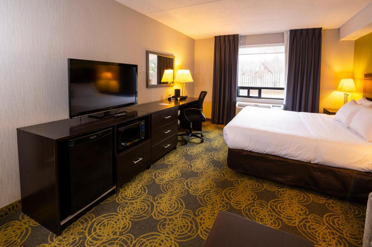 Comfort Hotel & Suites Peterborough Exteriör bild