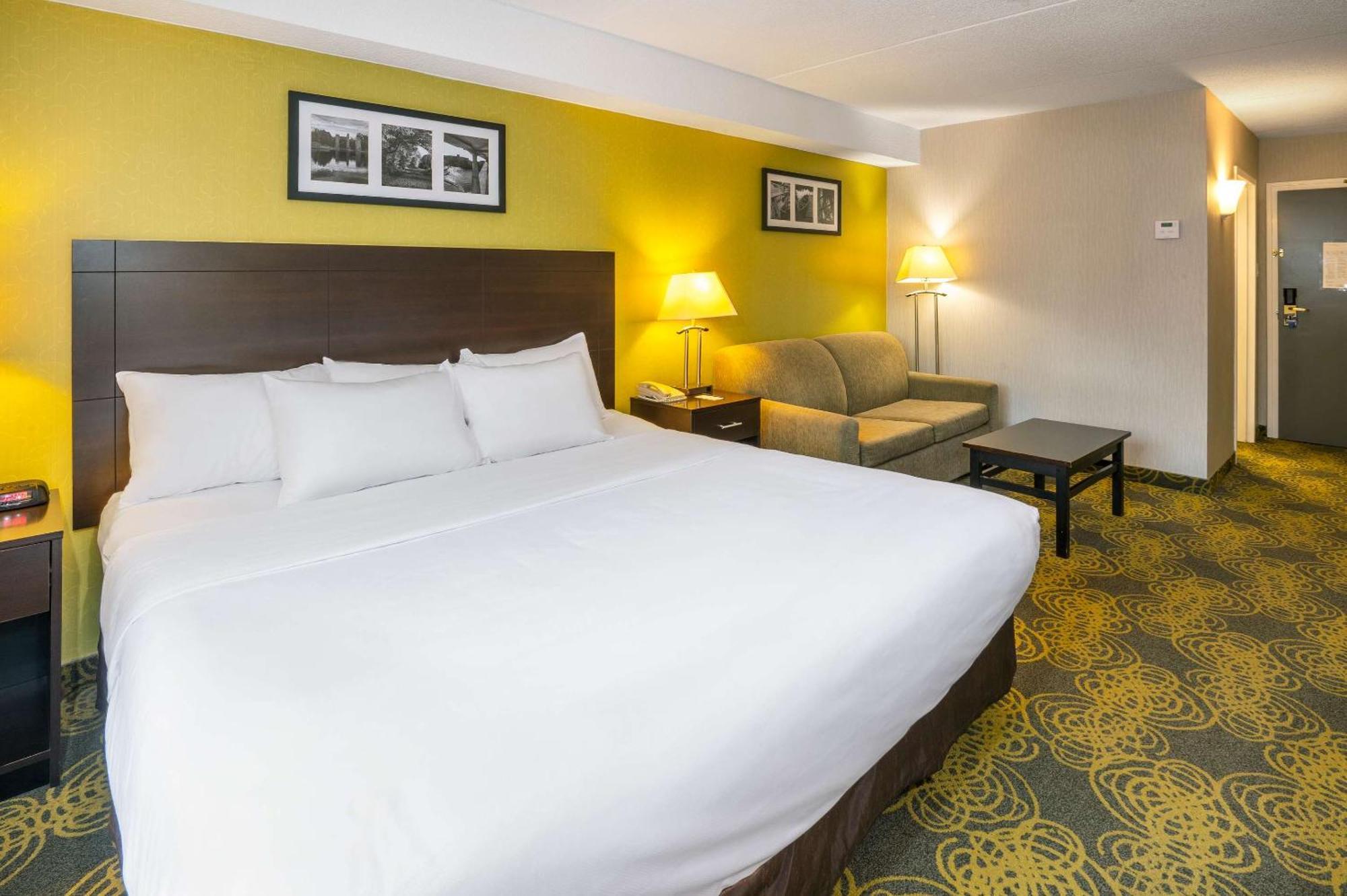 Comfort Hotel & Suites Peterborough Exteriör bild