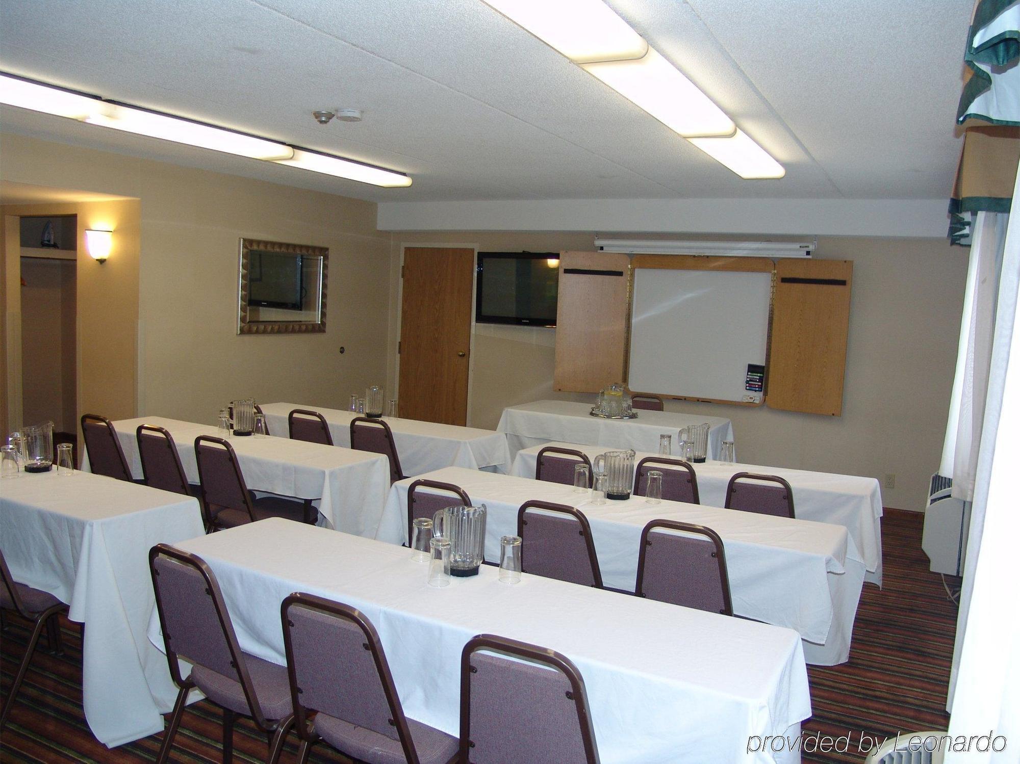 Comfort Hotel & Suites Peterborough Exteriör bild