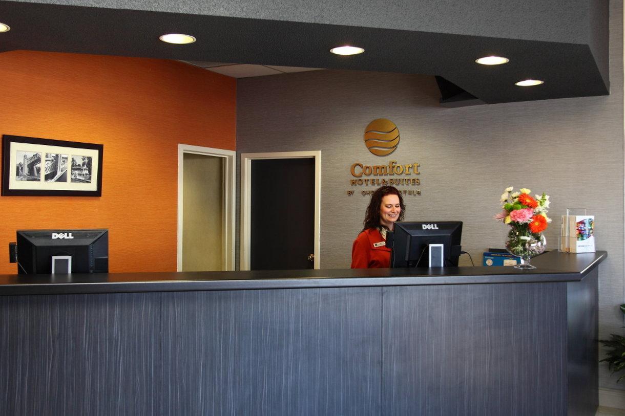 Comfort Hotel & Suites Peterborough Exteriör bild