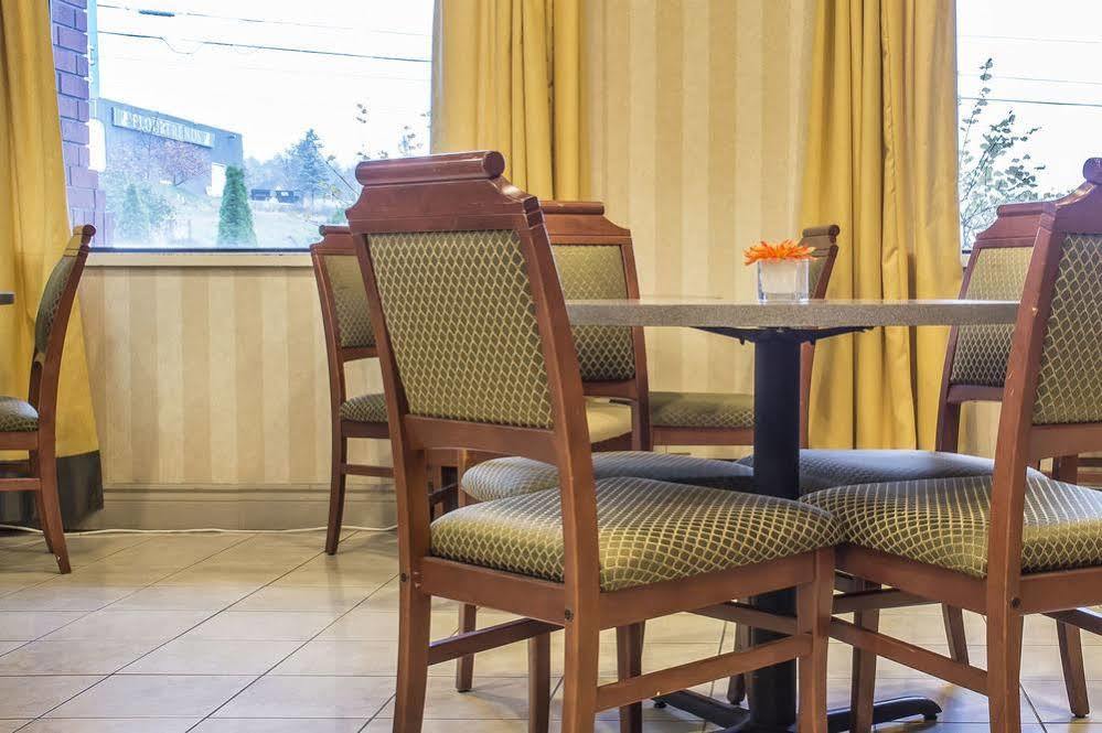 Comfort Hotel & Suites Peterborough Exteriör bild