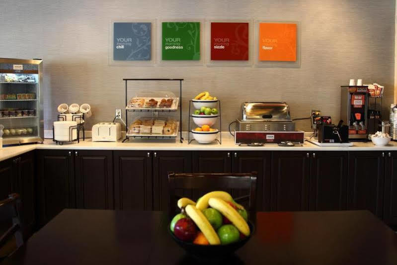 Comfort Hotel & Suites Peterborough Exteriör bild